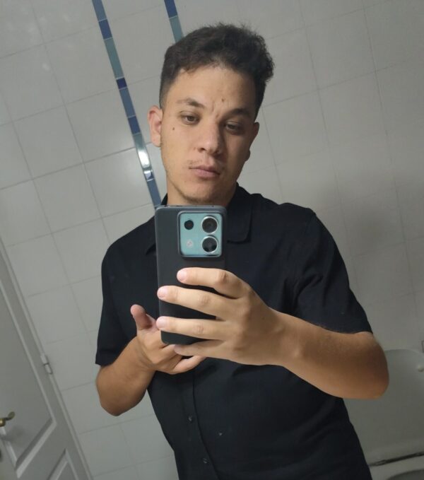 Facundo Correa - reelii