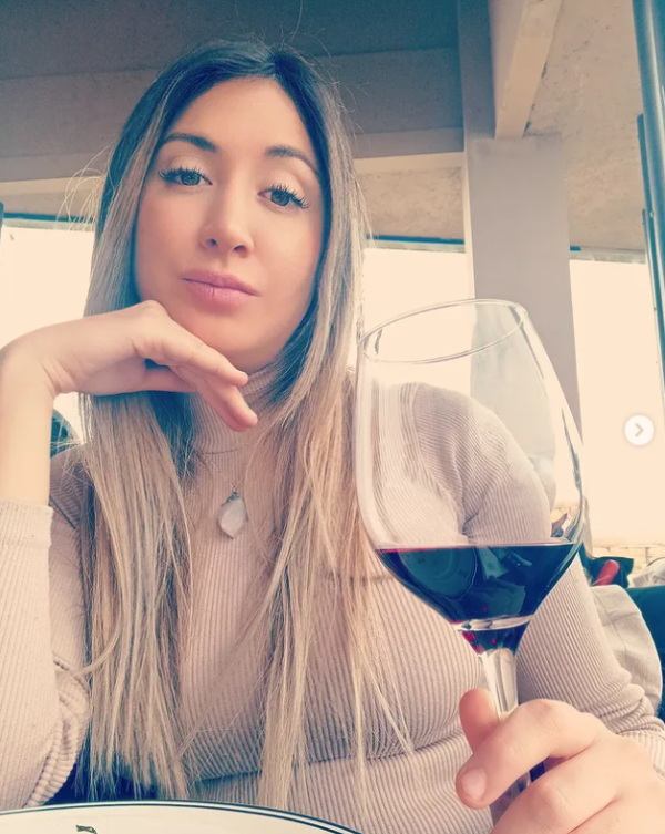 Nadin Montenegro: Reel en feed + 3 historias